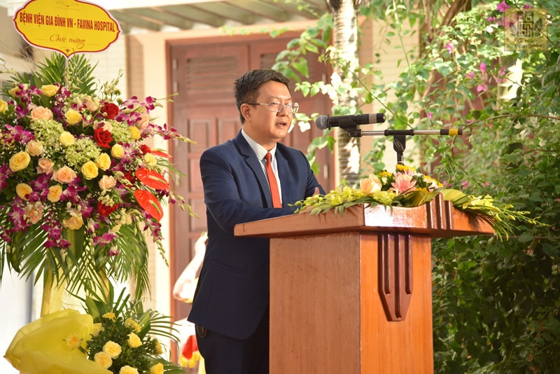 Bác sĩ Đỗ Minh Tuấn phát biểu tại lễ kỷ niệm