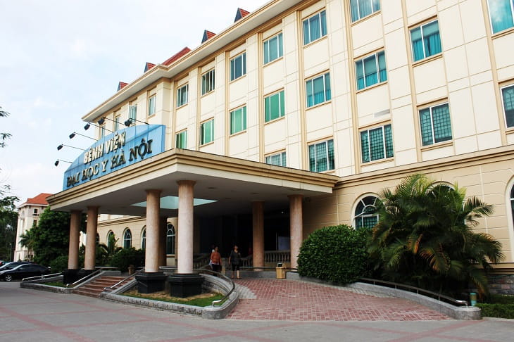 Bệnh viện Đại học Y Hà Nội là một trong những cơ sở chữa bệnh da liễu uy tín