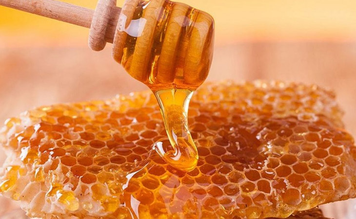 Sáp ong có công dụng hỗ trợ bệnh viêm tai giữa ứ dịch