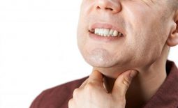 Tiếp xúc với người mắc bệnh tăng nguy cơ lây nhiễm bệnh viêm họng