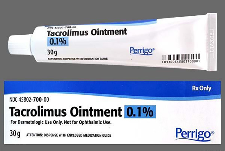 Thuốc mỡ bôi tại chỗ Tacrolimus với hai hàm lượng phổ biến là 0.03% và 0.1%