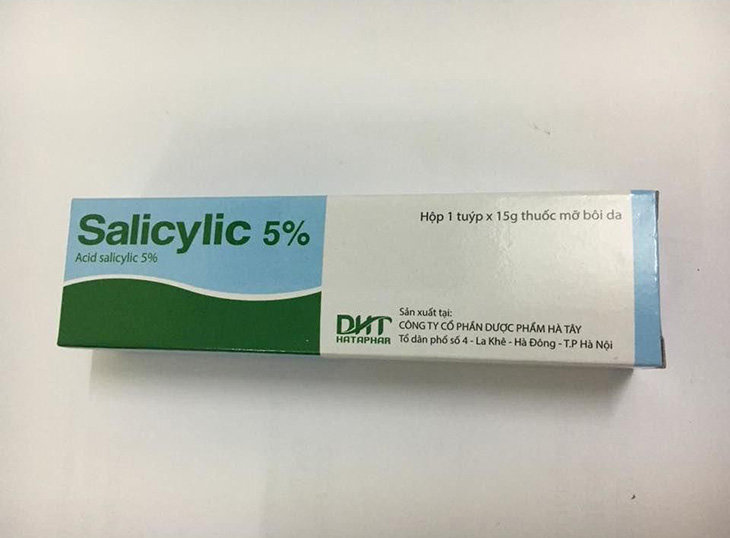 Thuốc mỡ chứa acid salicylic bôi ngoài da giúp giảm ngứa, tiêu viêm...
