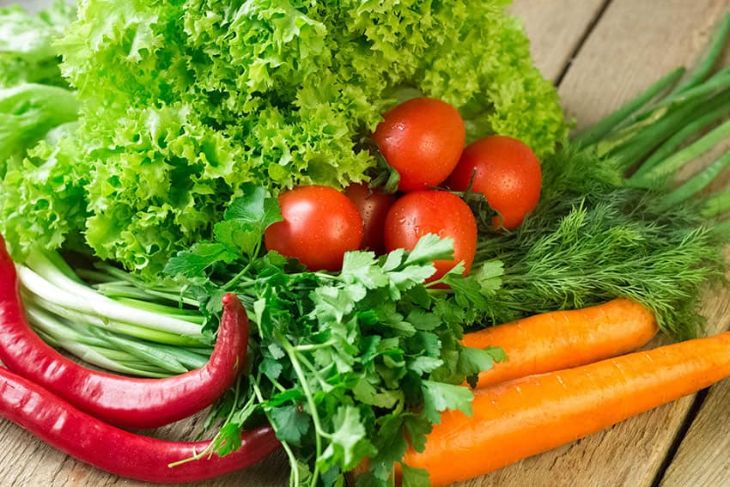 Người bệnh tiền đình cần chú ý chế độ ăn uống, bổ sung nhiều rau xanh
