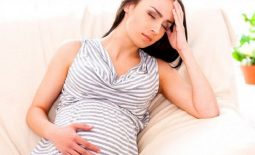 Đau đầu buồn nôn khi mang thai: Nguyên nhân và cách điều trị