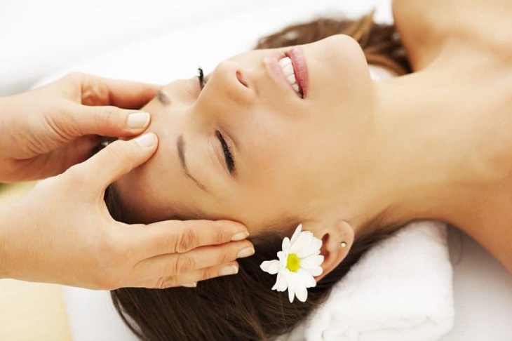 Massage là một trong những phương pháp giảm đau đầu hiệu quả