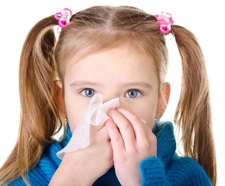 Trẻ thường có triệu chứng chảy dịch mũi khi bị viêm xoang