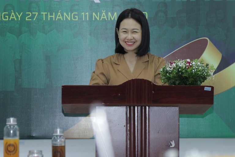 Bà Đinh Kim Thoa chia sẽ trong lễ thành lập Trung tâm