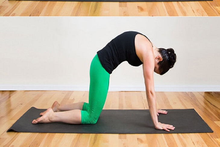 Yoga rất tốt cho những người bị đau 2 bên hông sau lưng