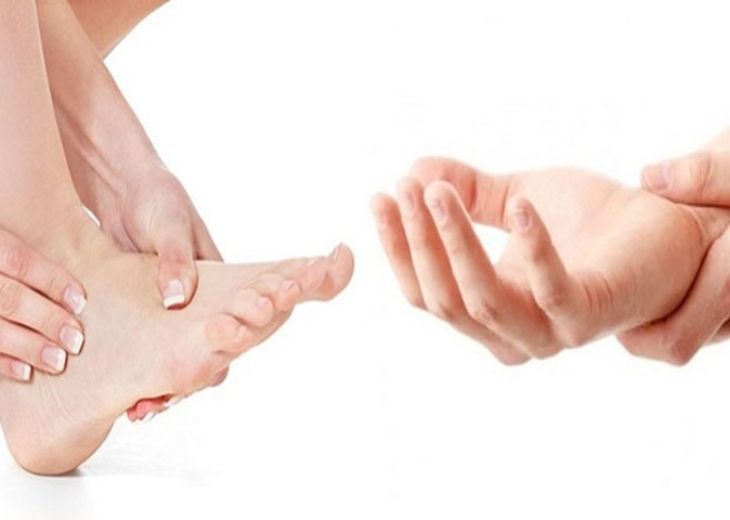 Tê tay, tê chân sau sinh mổ - Nguyên nhân và cách xử lý an toàn cho các mẹ