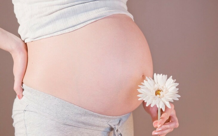 Phụ nữ mang thai hay mới sinh con không nên cấy chỉ