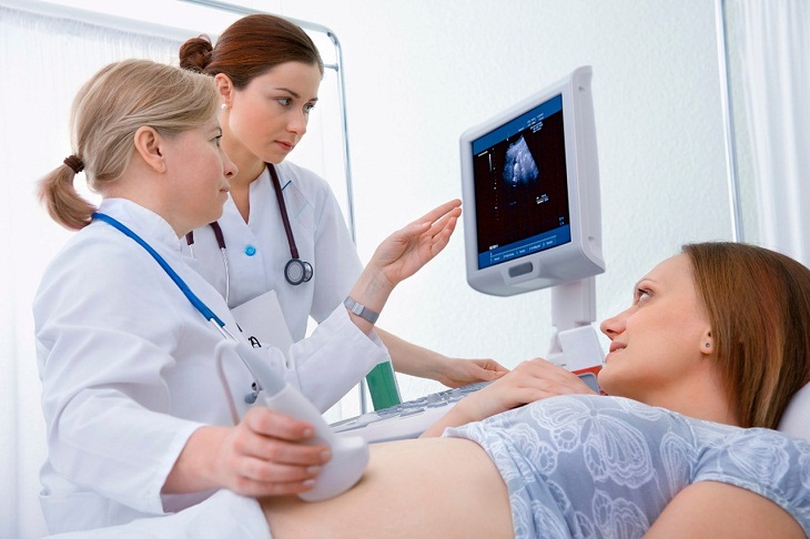 Chẩn đoán lâm sàng và cận lâm sàng giúp các bác sĩ phán đoán chính xác tình trạng sức khỏe của thai phụ
