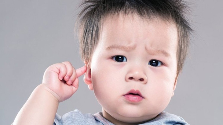 Viêm tai giữa ở trẻ là bệnh khá phổ biến