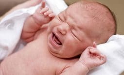 Siêu âm qua thóp ở trẻ sơ sinh là gì? Quy trình thực hiện ra sao?