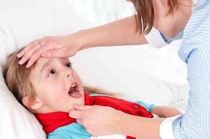 Viêm loét họng ở trẻ nhỏ là bệnh lý thường gặp, khởi phát từ nhiều nguyên nhân khác nhau