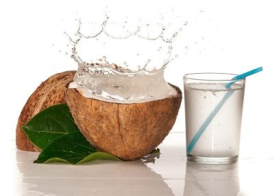Nước dừa chỉ đóng vai trò trong việc hỗ trợ điều trị bệnh viêm đại tràng
