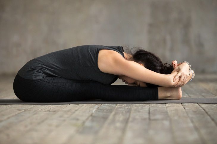 Bài tập Yoga kích thích hệ tiêu hóa, giảm đau và triệu chứng đau dạ dày