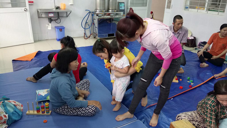 Đội ngũ bác sĩ tại trung tâm Phục hồi chức năng trẻ em VietHealth